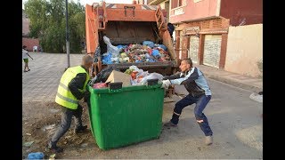 يوم مع عمال  النظافة ببلدية سيدي بن عدة