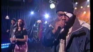 Jay-Z - Do It Again (put your hands up) LIVE ft. Beanie Sigel & Amil