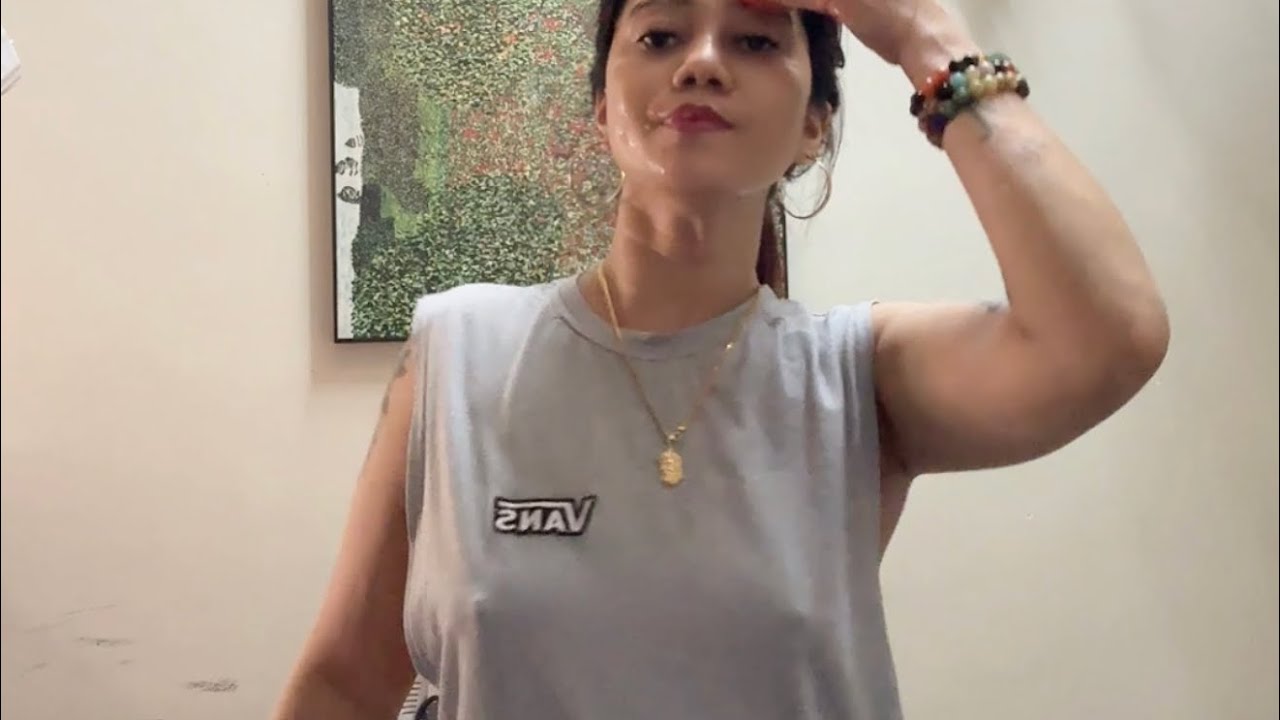 Eating my dinner it’s late again and using tomato on my face