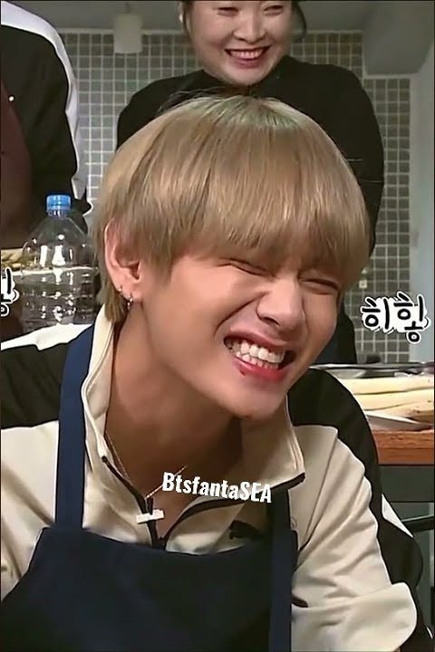 BTS V making kimchi #btsarmy #kpop #btsfantasea #btsv #kimtaehyung #taehyung #taetae #btslove