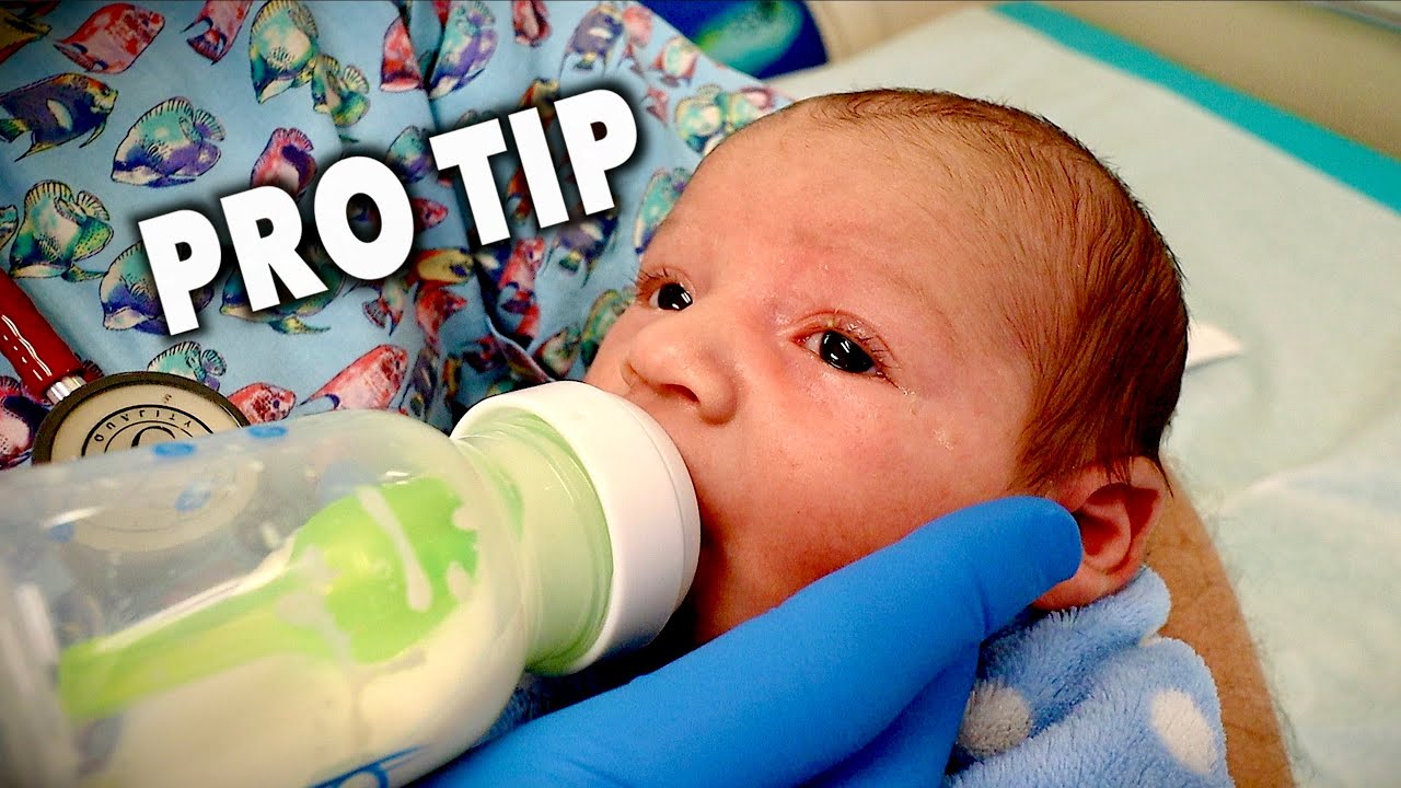 When Can Babies Hold Their Own Bottle? - Kinedu Blog