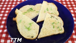 In this easy cooking video, i make some simple garlic bread my toaster
oven. the ingredients used are french or sourdough bread, butter, and
powd...