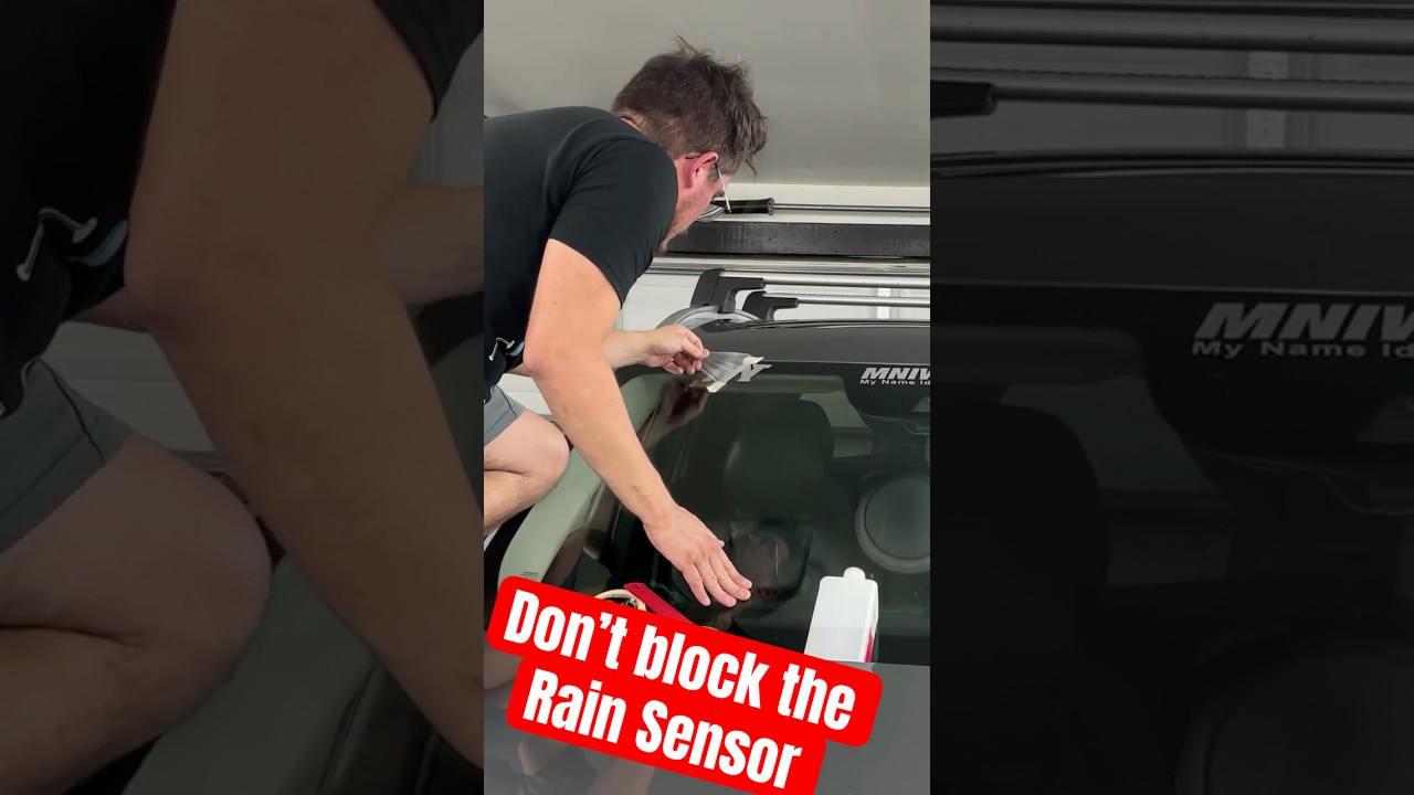 XC90 Gets a Windshield Banner