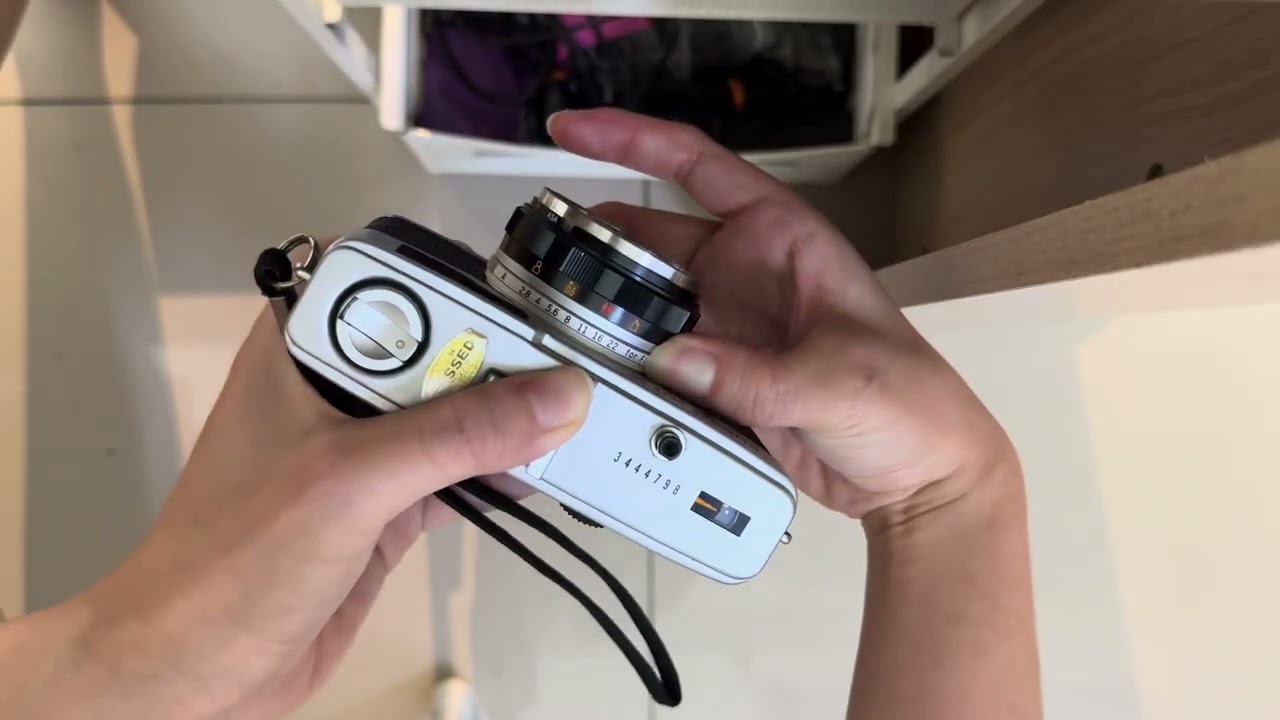 Olympus trip 35 - YouTube