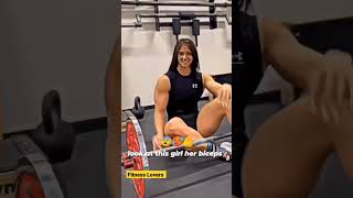 Look at the girl biceps Tranfarmation #fitness #gym #shorts