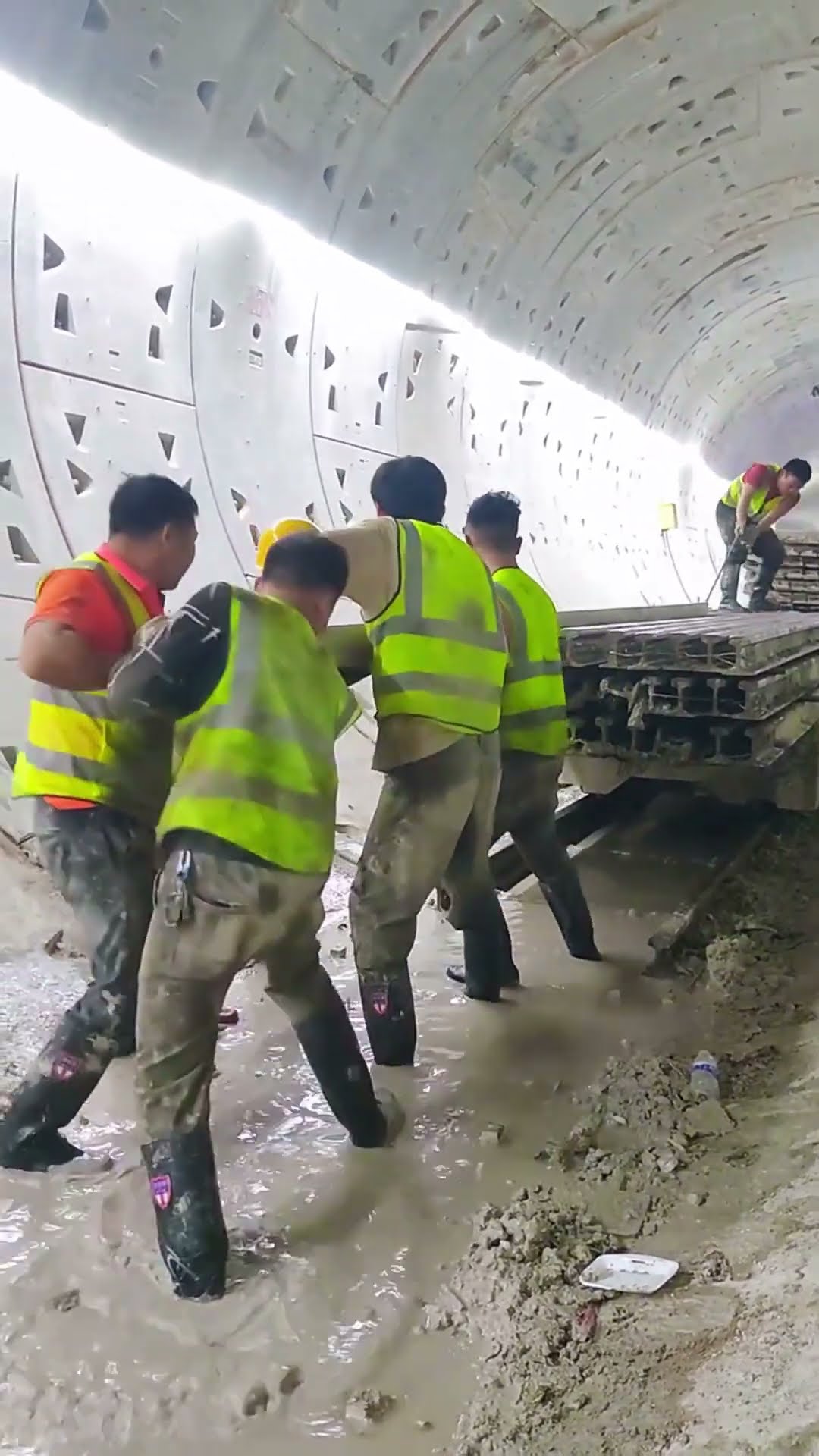 Tunnel rail removal process