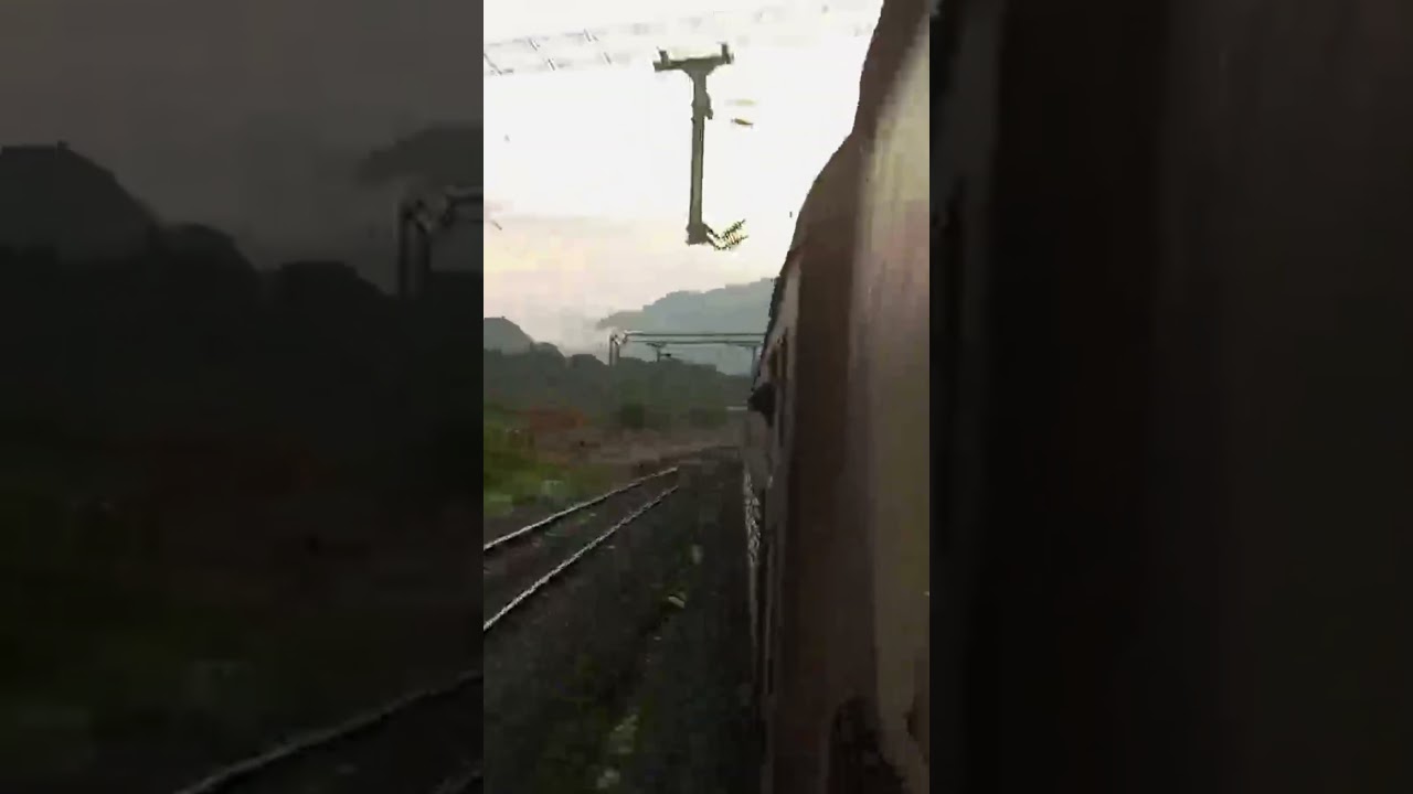 train passing station and track changes 💯👀 