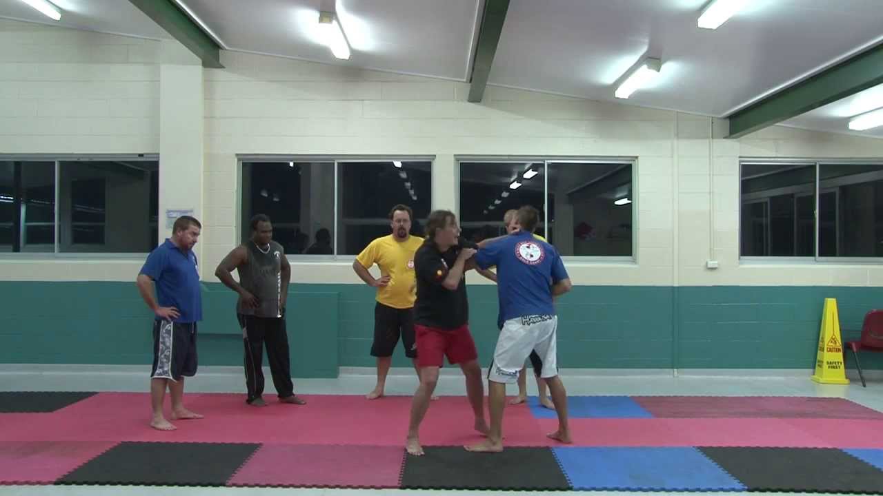 Whiteroo MMA Left Jab Defence Elbow Crash Knee & Underhook