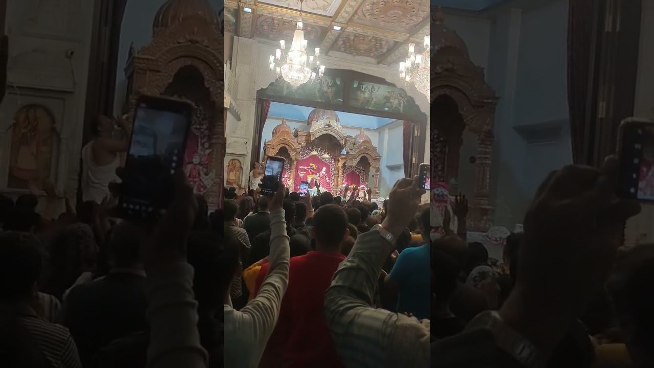 Radha Krishna Darshan: Enjoy a Divine Experience at Iskcon Temple in Noida | NavneetRajputt