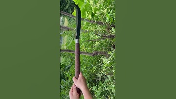 Tôi làm con dao quắm đi rừng bằng thép mảnh bom Mỹ chặt cây ngọt lịm luôn không thể chê vào đâu được