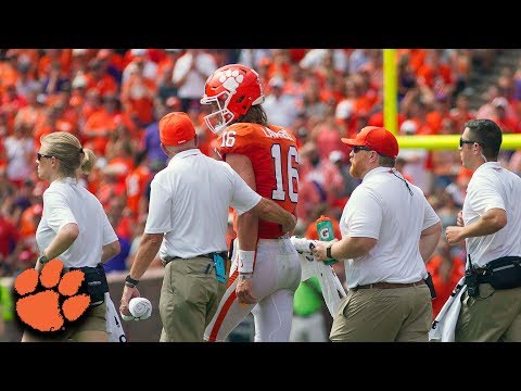Clemson Qb Trevor Lawrence Injury Alert Youtube