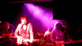 Miniatura de vídeo de "12 Dirty Bullets - Champagne & Cocaine @ The Soundhouse, Leicester 2nd March 2011.MTS"