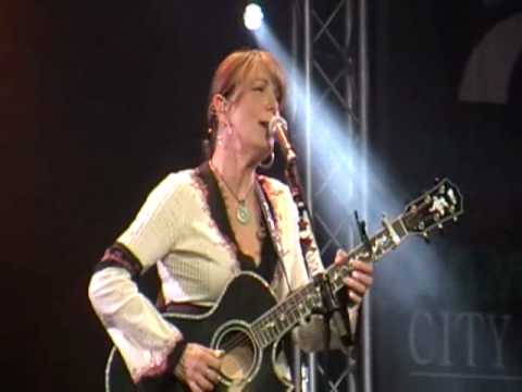 Kathy Mattea - Love At The Five And Dime, Cambridg...