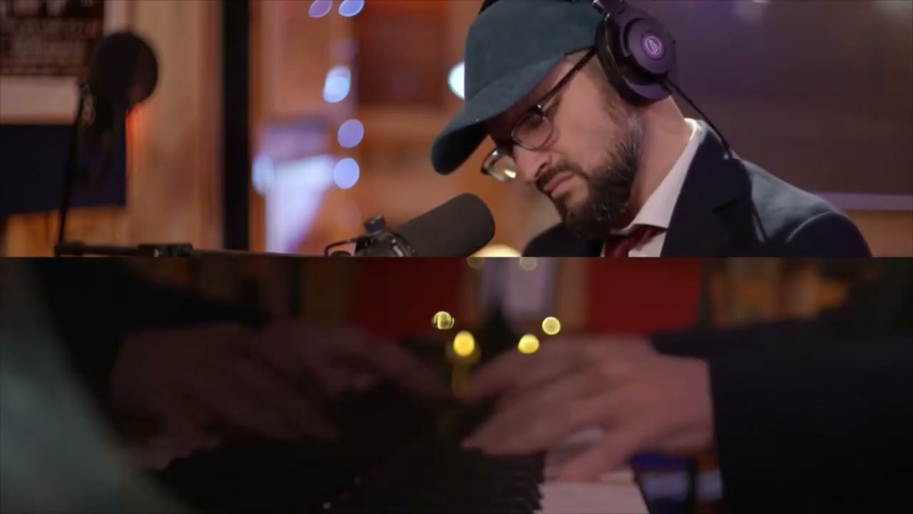 Finest Solo Piano & Vocals   Singing in 5 Languages