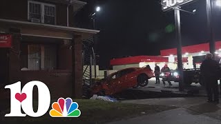 KPD: 1 killed after major crash involving three cars and a building on Magnolia Ave.
