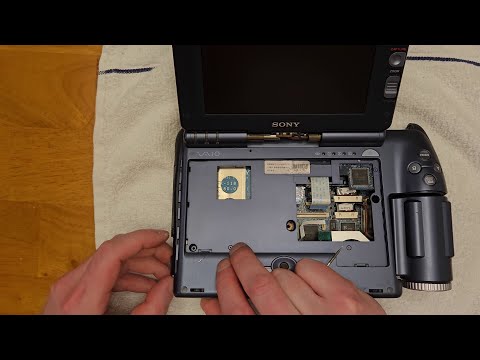 Sony Vaio PCG-GT1 (2000, Rare) Teardown: SSD Upgrade, CMOS Battery