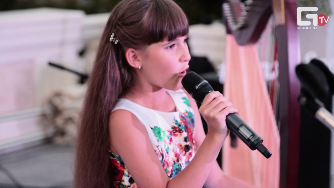 Вилла Елена Ялта - Маленький концерт - YouTube