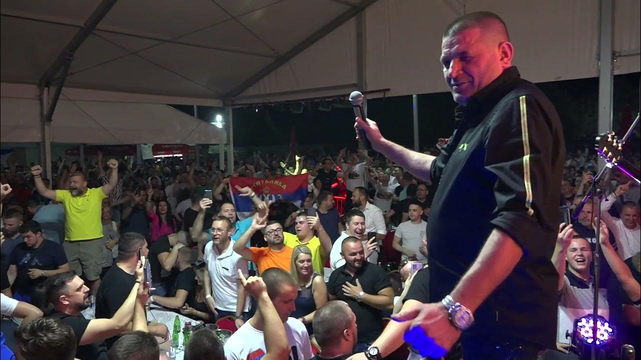 KONCERT GODINE Baja Mali Knindza Morem plovi jedna mala barka (Live