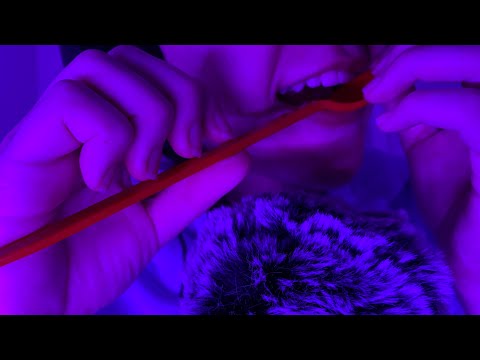 [ASMR - No Talking]👄Layered plastic spoon munching mouth sounds + tapping 👄