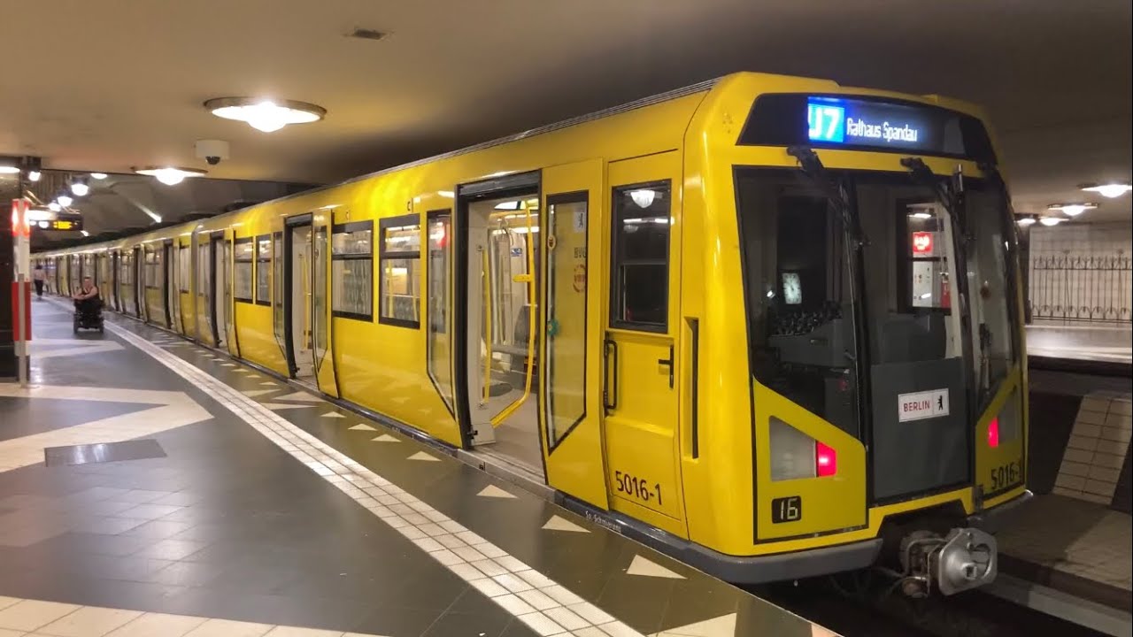 U-Bahn Berlin - Mitfahrt im H-Zug Blissestraße - Rathaus Spandau U7