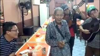 Suara Emas Pengamen Tua di depan KOMBES KRISHNA MURTI menyanyikan Lagu 'Gubahanku'