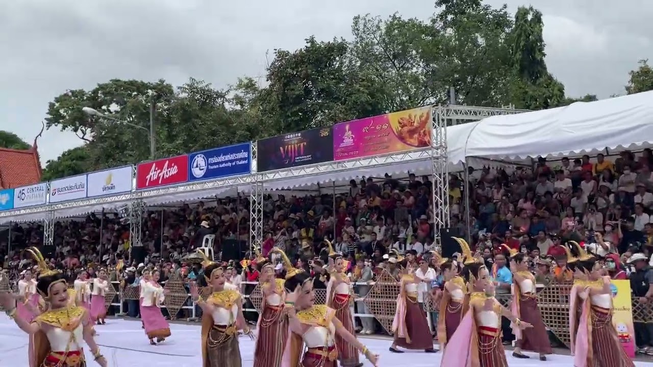 ขบวนแห่เทียนพรรษา 2568 ￼ โรงเรียนเบ็ญจะมะมหาราช ￼ จังหวัดอุบลราชธานี