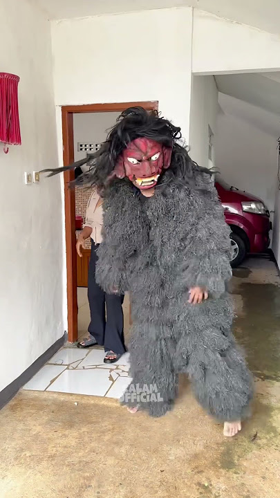 Ngakak 🤣 Prank GRANDONG ditarik masuk ke rumah cewek cantik auto dikejar