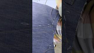 Attaching a zipper onto the denim skirt
Attaching a zipper onto the denim skirt Attaching a zipper onto the denim skirt