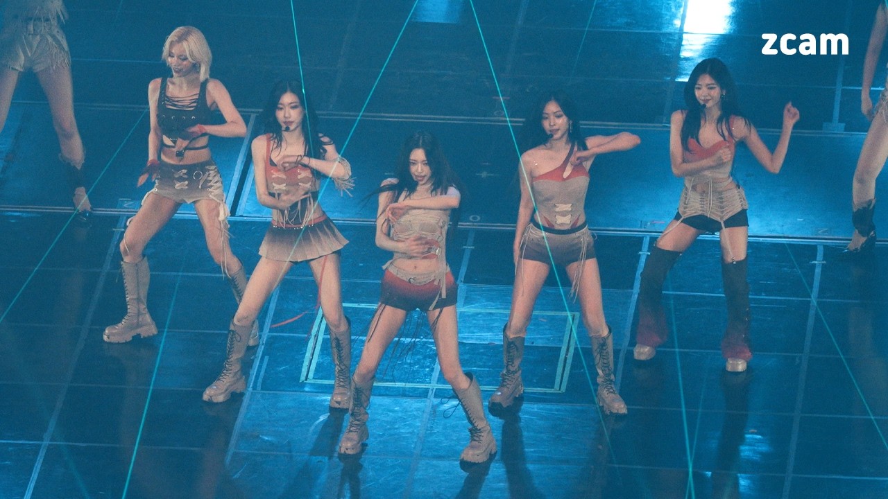 itzy 있지 'Not Shy + Loco'  ITZY 3RD WORLD TOUR in SEOUL Day1 260213