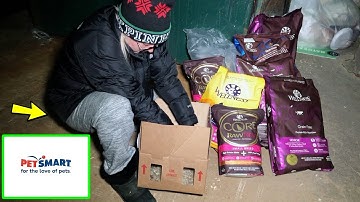 PETSMART MANAGER LEFT US A SURPRISE IN THEIR DUMPSTER! THIS IS CRAZY!