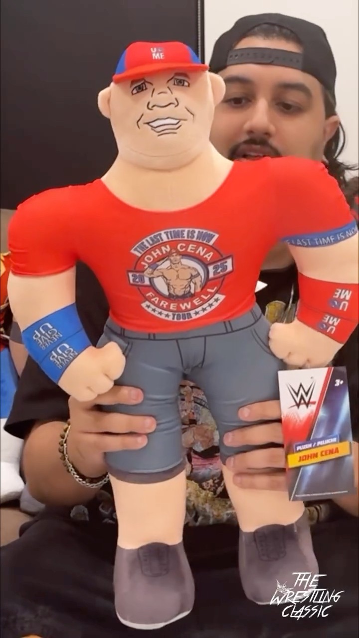 WWE 23' Inch Plush Toy! - YouTube