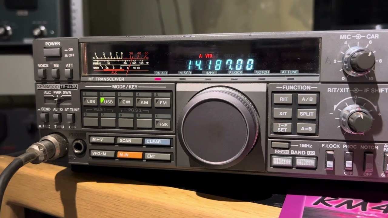KENWOOD TS-440S After Reset - YouTube