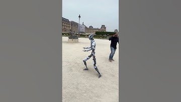 DISGUISE FAIL!! 🤖 Merrick & #wonderdynamics @autodeskflowstudio #shorts #AI #louvre