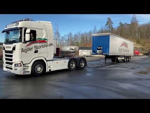 Video: Hvordan kjøre en lastebil i bevegelse (med bilder)