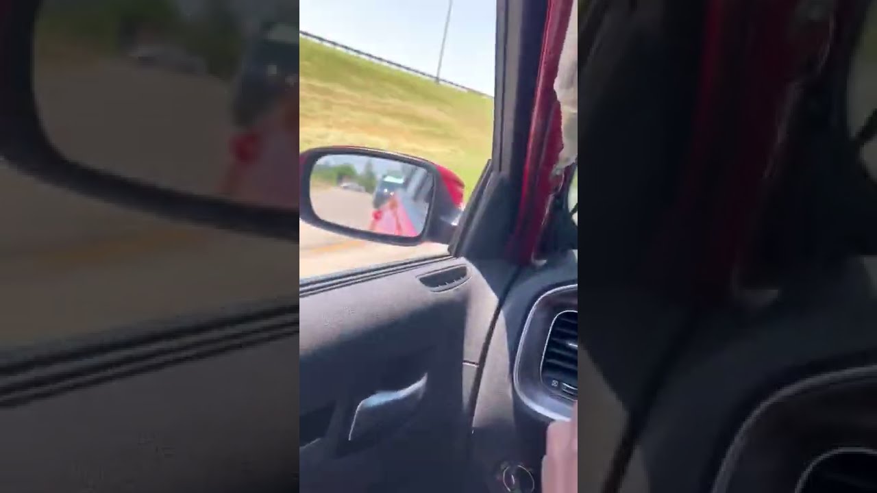 HELLCAT 300 RUNS AWAY FROM POLICE OMG