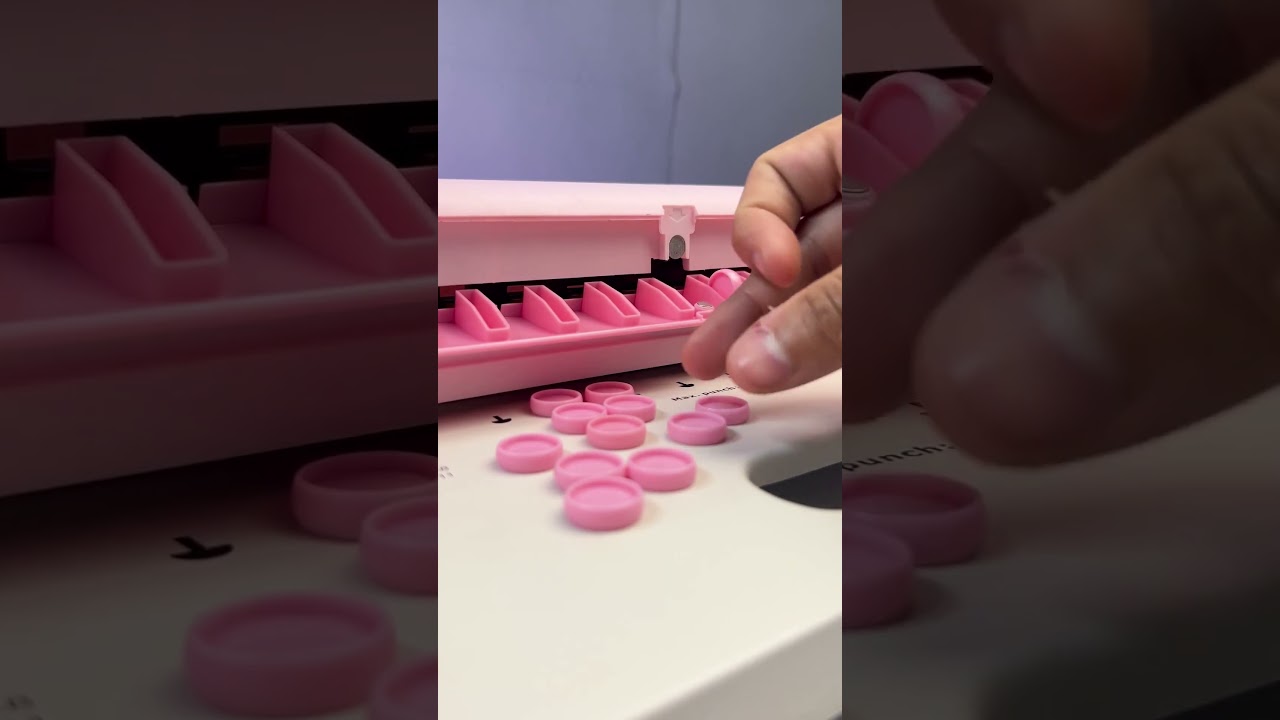 Capa do vídeo Encadernadora Furo Cogumelo Para Discos Soft Rosa