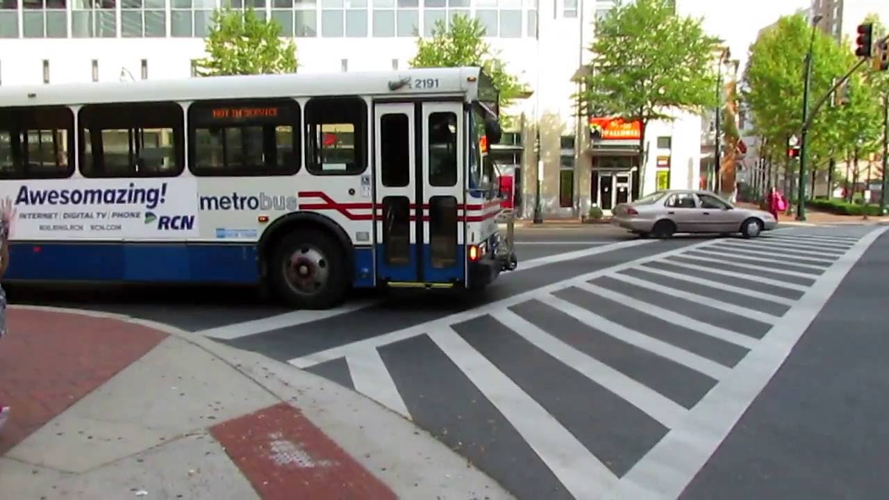 wmata monthly pass WMATA Metrobus 2000 Orion V #2191 Turning