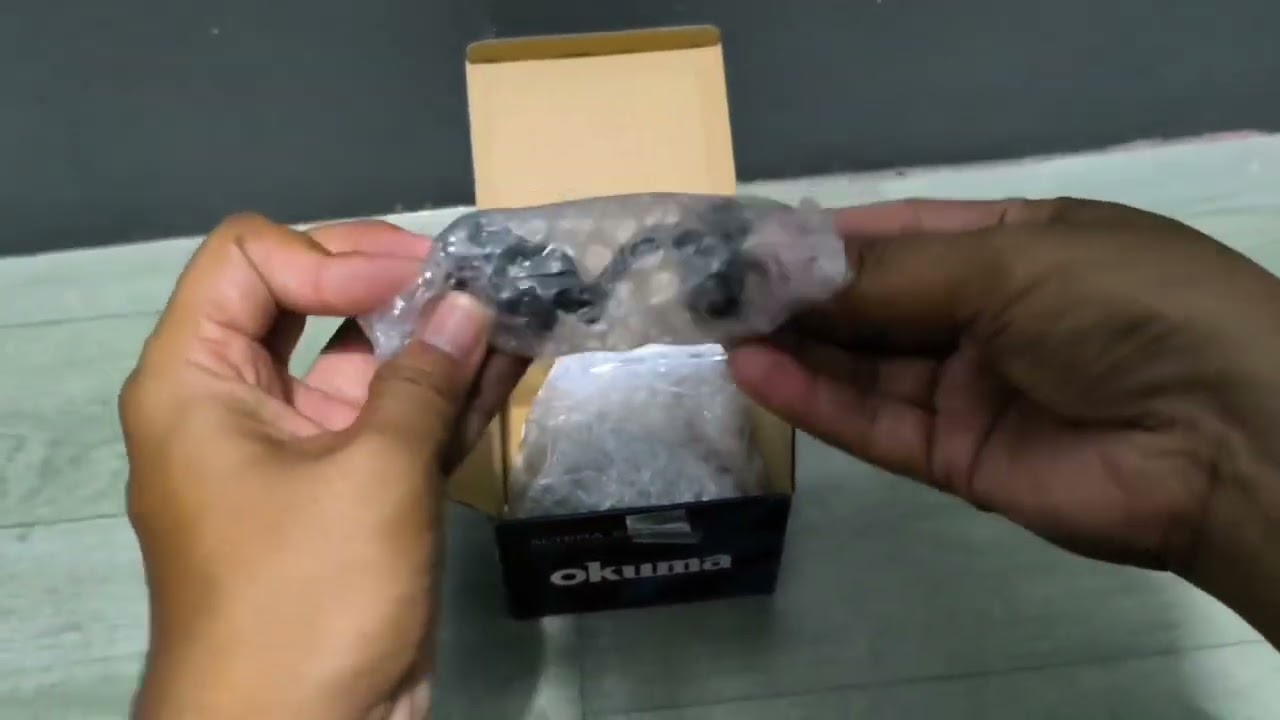 Unboxing Okuma Altera Sea 1000A