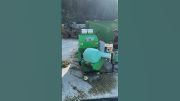 Green storage baling and wrapping machine, the first choice for storing forage