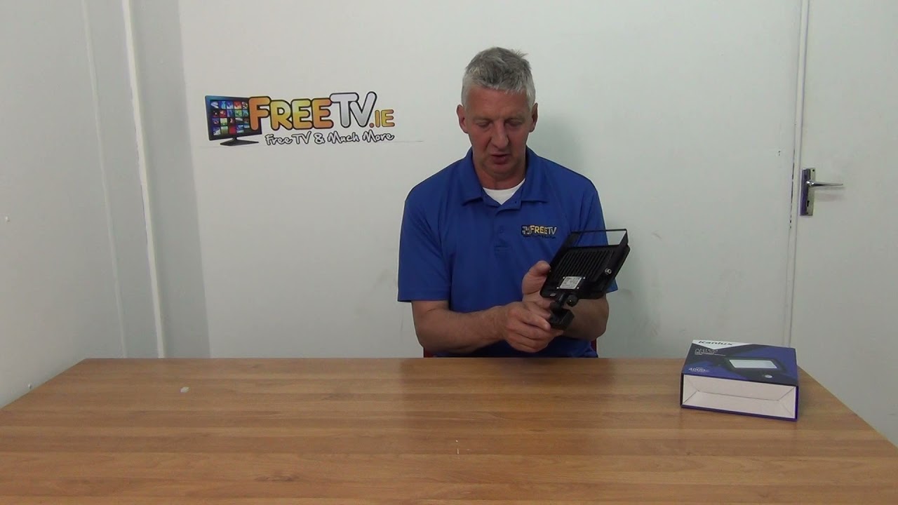 50W Outdoor LED Flood Light (w/ Motion Sensor)