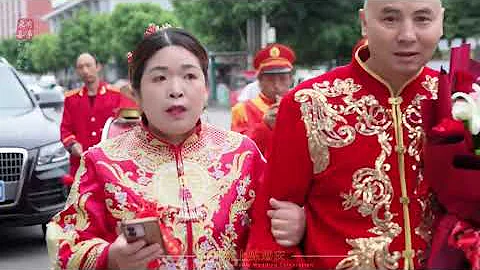 Love is so simple, as long as you love each other sincerely, regardless of age (Chinese wedding) - DayDayNews