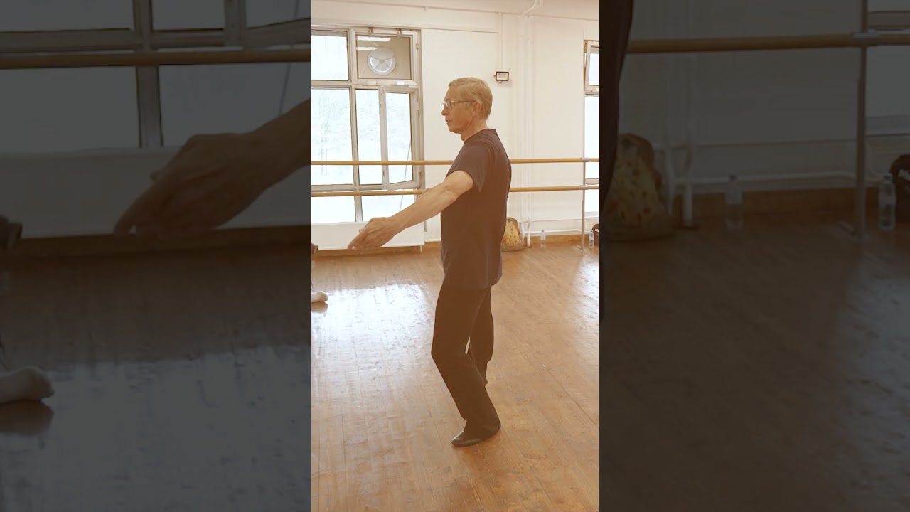 Pas de bourree dessus-dessous — техника выполнения (см. комментарии) 