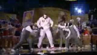 Shaq dances with Jabbawockeez at All Star