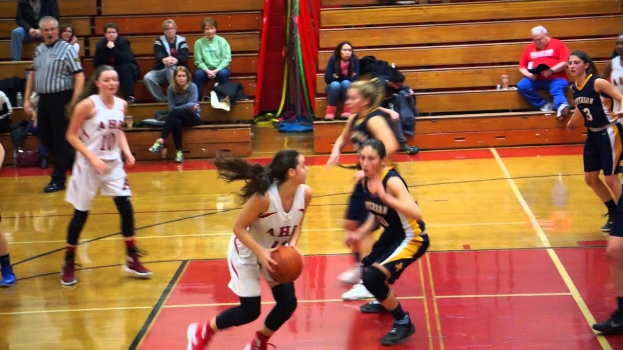 Bishop Ahr's Lauren Barlow hits turnaround