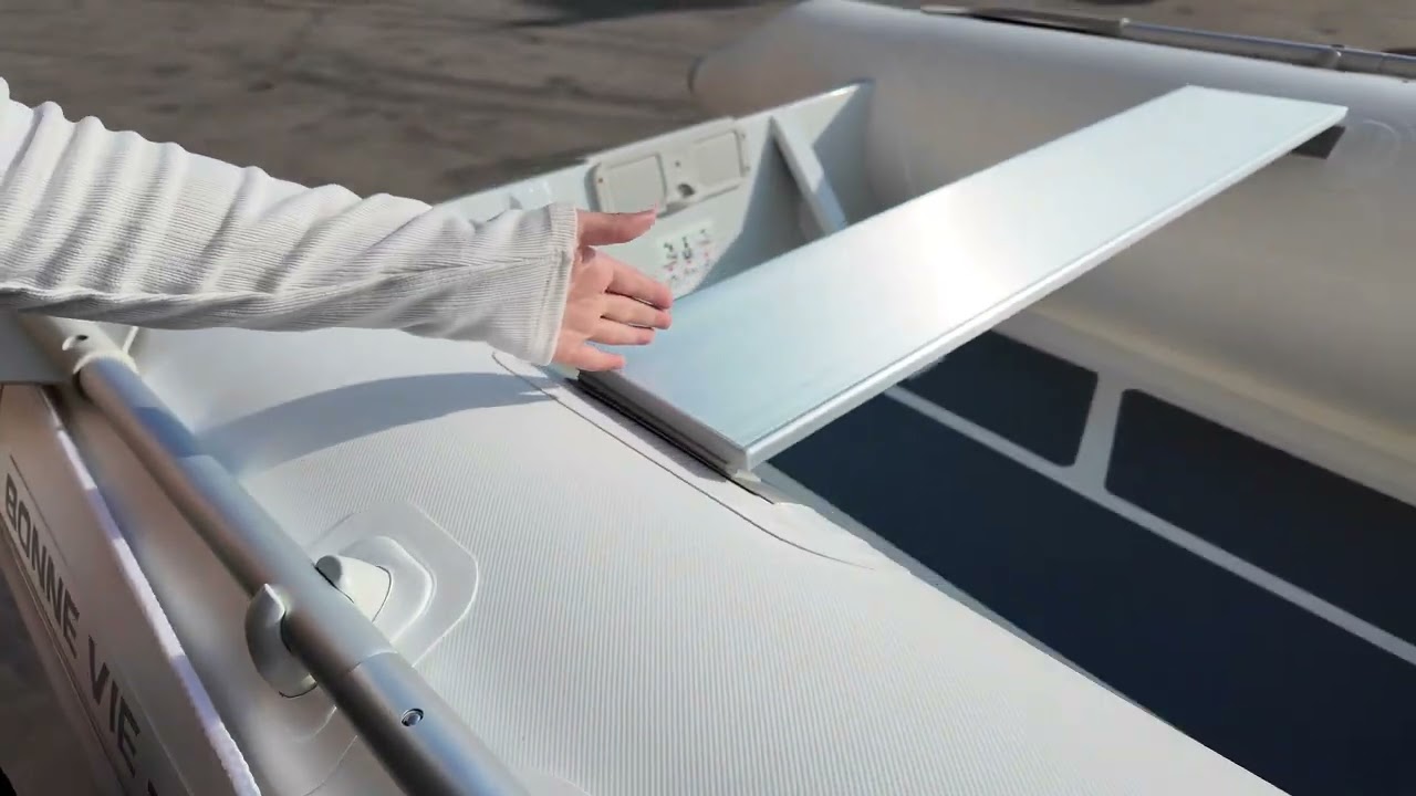 Come and check out this 3.6-meter aluminum alloy inflatable boat!