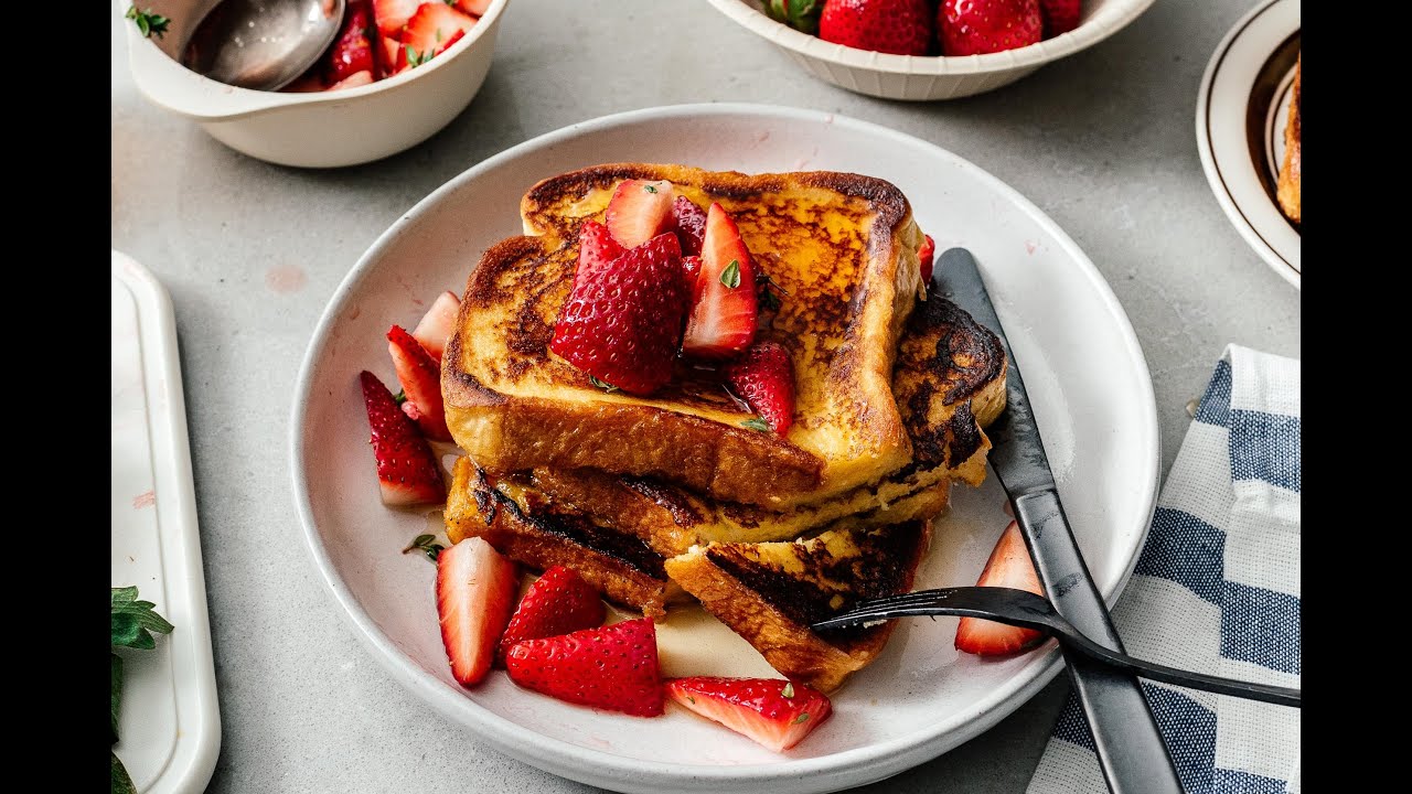 FRENCH TOAST Simple IHOP style French toast recipe. Easy French toast