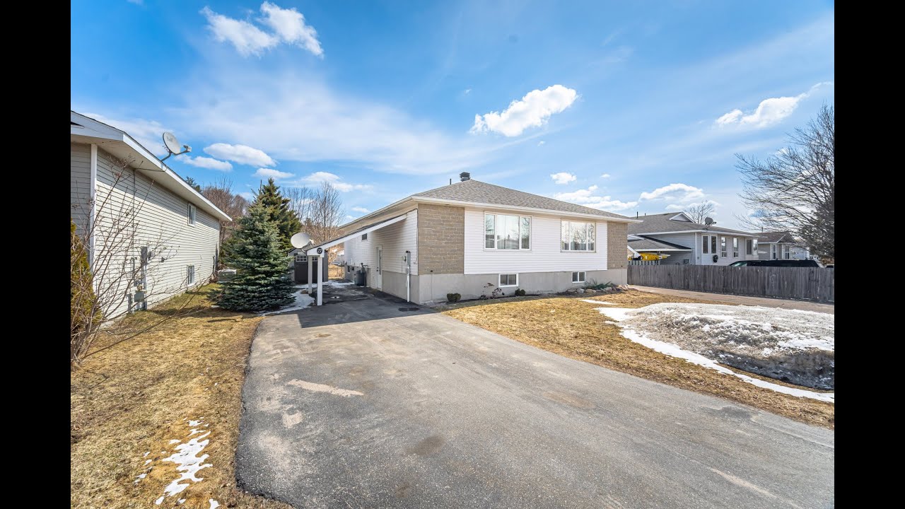 27 Tamarack Trail, Bracebridge Home - Real Estate Properties