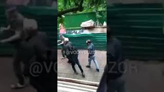 Чеченцы Узбеки Россия в Москве не надо драться и убивать друг друга мы Мусульмане!
