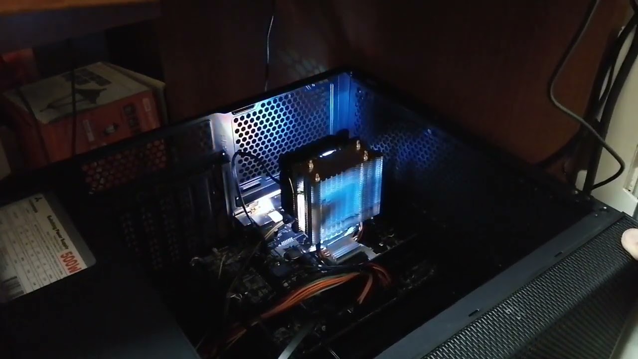 Компьютер включается, но нет изображения. Одно из возможных решений ...