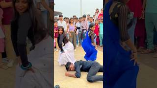 Abhi Maja Aayega Na Bhidu